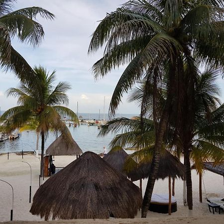 Suite Frente Al Mar Cancún Exterior foto