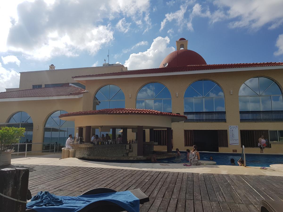 Suite Frente Al Mar Cancún Exterior foto